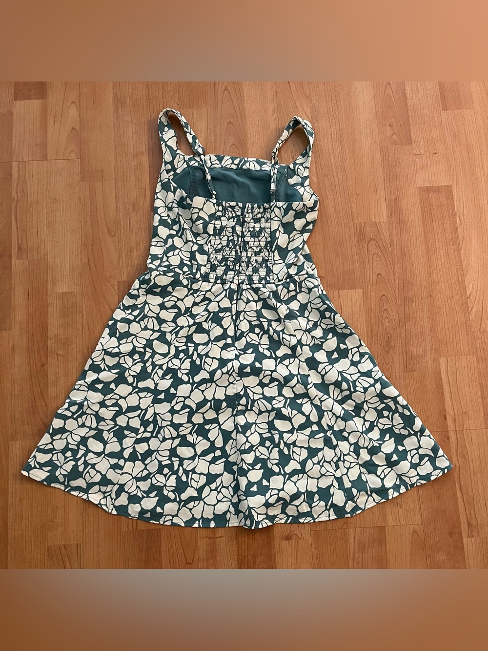 LNWT Abercrombie & Fitch Green and White Leaf Mini Dress XS - Picture 2 of 6